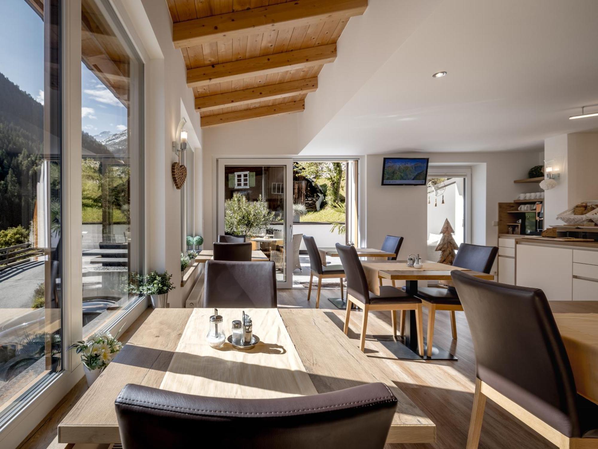 Quality Hosts Arlberg - Haus Pepi Eiter Sankt Anton am Arlberg Exterior foto