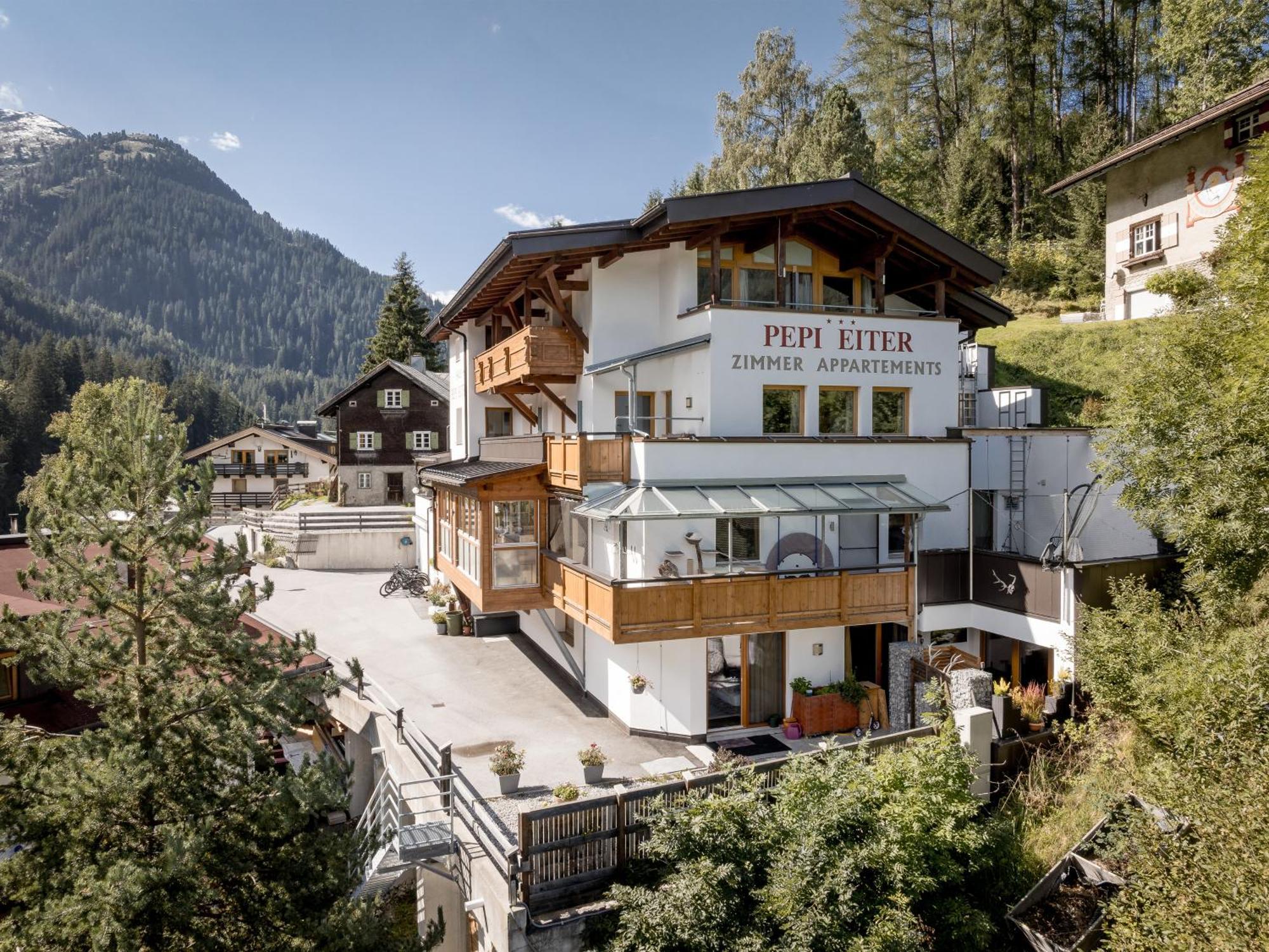 Quality Hosts Arlberg - Haus Pepi Eiter Sankt Anton am Arlberg Exterior foto